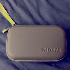 Phonak Audio P-R/RT..A Sonova brand.. Hearing aids New in case with all of the